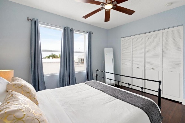 Welworth condo units Miami Beach image 17